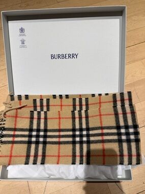 Burberry Cashmere Scarf - Classic in Limited Edition Box